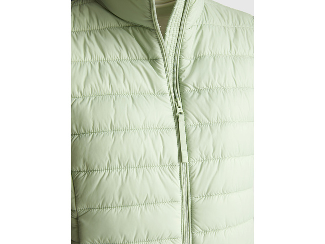 Женский зеленый жилет Benetton артикул 2TWDDJ00V 22U 25A Фото ракурс 4 - Женский зеленый жилет Benetton артикул 2TWDDJ00V 22U 25A