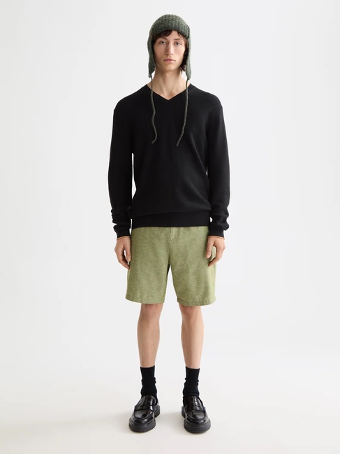 Фото ракурс 1 - Чоловічий чорний светр SCOTCH & SODA артикул 181773 021 FW2025