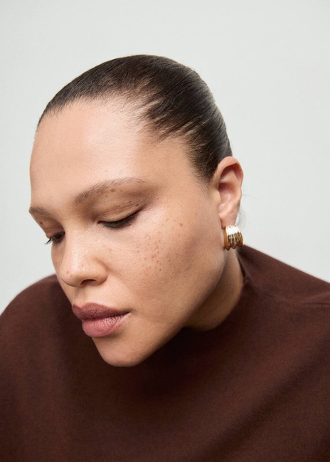 Жіночий коричневий джемпер Mango артикул 27091224 17 2 season Фото ракурс 6 - Жіночий коричневий джемпер Mango артикул 27091224 17 2 season