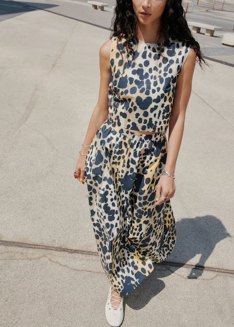 Жіночий чорний топ Mango артикул 17083325 99 1 season Фото ракурс 2 - Жіночий чорний топ Mango артикул 17083325 99 1 season