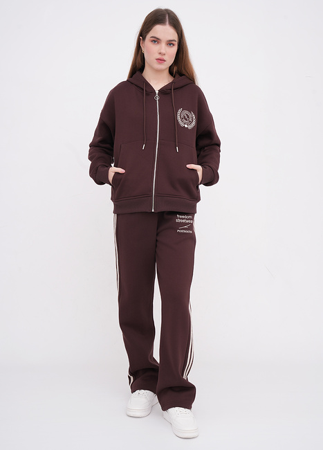 Фото ракурс 3 - Женская коричневая олимпийка EQUILIBRI артикул W291 051 100 Brown FW2025