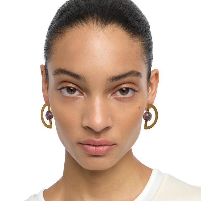 Женские золотые серьги Parfois артикул 237401 _PU FW2025 Фото ракурс 3 - Женские золотые серьги Parfois артикул 237401 _PU FW2025