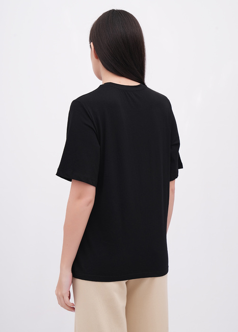 Фото ракурс 2 - Женская черная футболка EQUILIBRI артикул W213 102 000 Black FW2025