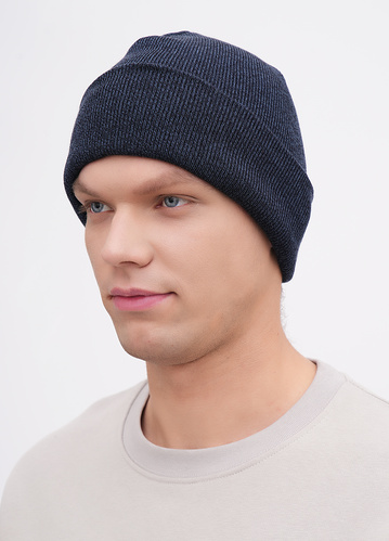 Фото ракурс 1 - Чоловіча синя шапка EQUILIBRI артикул M881 002 000 NAVY BLUE FW2025