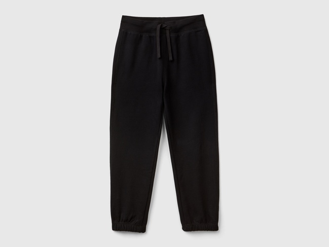 Фото ракурс 1 - Черные штаны для мальчиков Benetton артикул 3EB5CF05L.G 100 25I