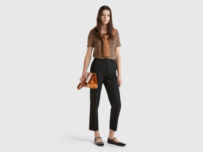 Женские черные штаны Benetton артикул 4OIGDF076 100 24A Фото ракурс 5 - Женские черные штаны Benetton артикул 4OIGDF076 100 24A