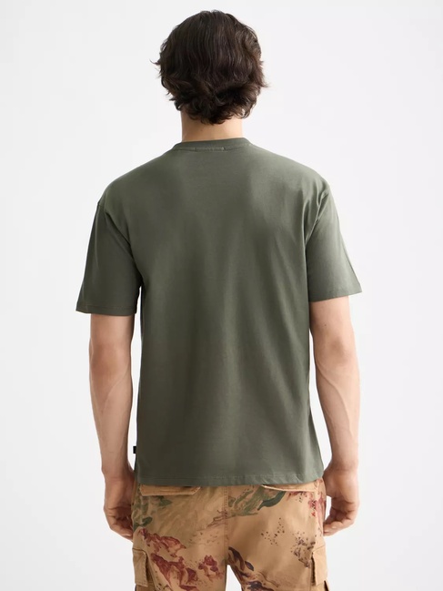 Чоловіча зелена футболка SCOTCH & SODA артикул 181300 300 FW2025 Фото ракурс 2 - Чоловіча зелена футболка SCOTCH & SODA артикул 181300 300 FW2025
