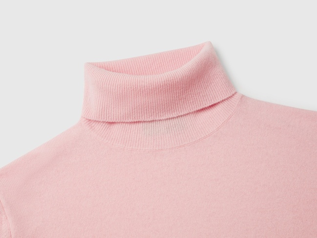 Фото ракурс 6 - Женская розовая водолазка Benetton артикул 1002D2348 04U 25A