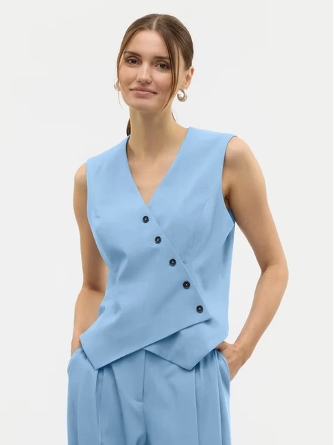 Фото ракурс 1 - Жіночий блакитний жилет Vero Moda артикул 10324631 Airy Blue SS2025