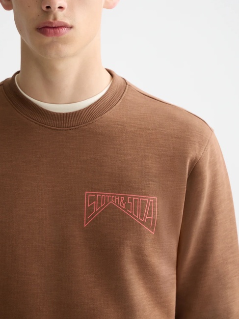 Мужской коричневый свитшот SCOTCH & SODA артикул 181285 261 FW2025 Фото ракурс 4 - Мужской коричневый свитшот SCOTCH & SODA артикул 181285 261 FW2025