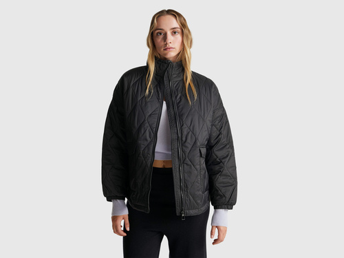 Фото ракурс 1 - Женская черная куртка Benetton артикул 2YRYDN080 100 25A