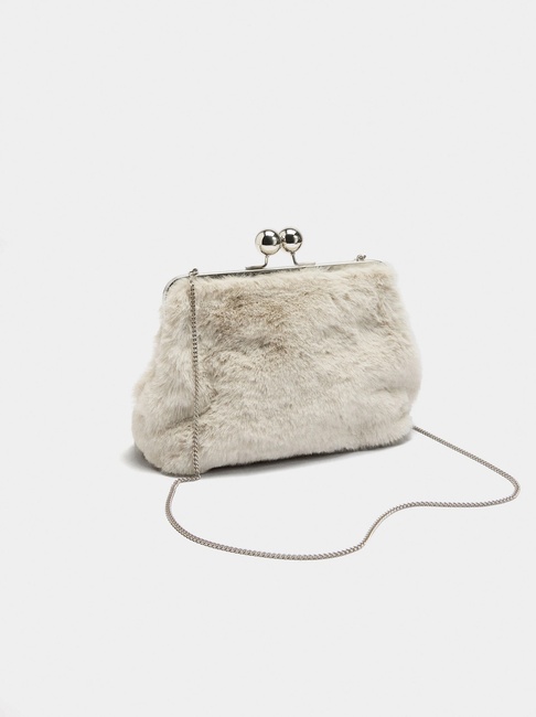 Фото ракурс 2 - Жіноча молочна сумка Parfois артикул 241096 _EC FW2025