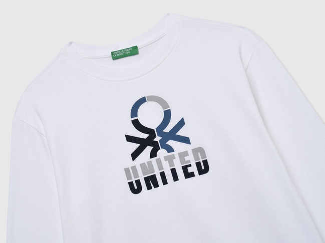 Білий лонгслів для хлопчиків Benetton артикул 3I1XC10N5.G 101 25P Фото ракурс 3 - Білий лонгслів для хлопчиків Benetton артикул 3I1XC10N5.G 101 25P