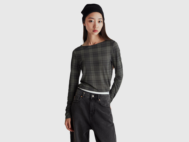 Женский серый лонгслив Benetton артикул 328PD109Y 66P 25A Фото ракурс 1 - Женский серый лонгслив Benetton артикул 328PD109Y 66P 25A