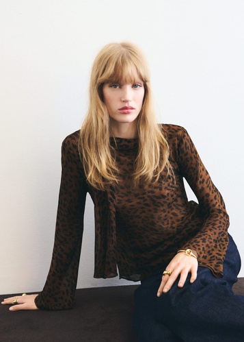 Фото ракурс 1 - Жіноча чорна блузка Mango артикул 17095813 99 1 season