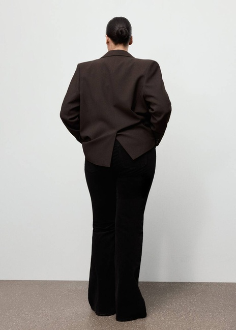 Женские черные джинсы Mango артикул 17057781 99 1 season Фото ракурс 7 - Женские черные джинсы Mango артикул 17057781 99 1 season