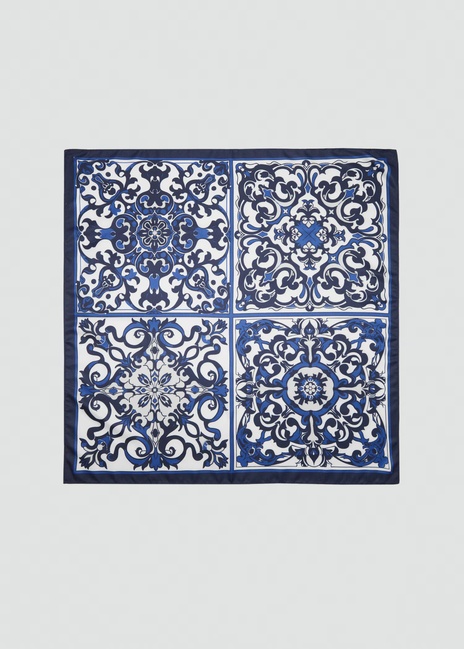 Женский голубой шарф Mango артикул 17031133 52 1 season Фото ракурс 3 - Женский голубой шарф Mango артикул 17031133 52 1 season