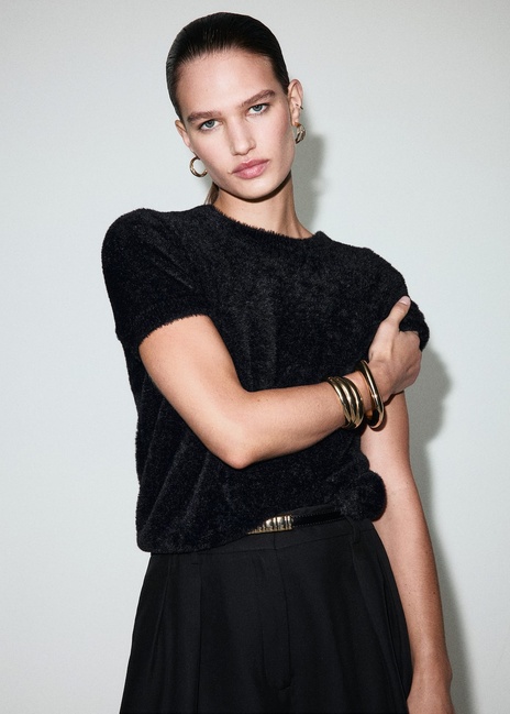 Фото ракурс 1 - Жіночий чорний джемпер Mango артикул 17009124 99 1 season