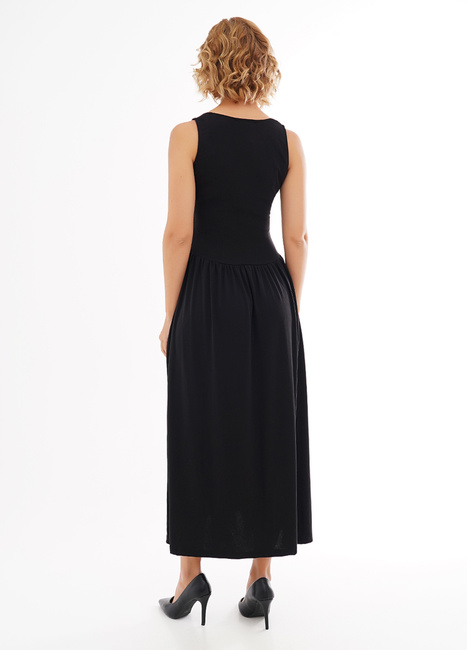 Фото ракурс 2 - Жіноча чорна сукня EQUILIBRI артикул W452 082 000 Black SS2025