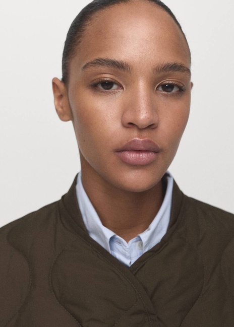 Женская коричневая куртка Mango артикул 17075795 30 1 season Фото ракурс 4 - Женская коричневая куртка Mango артикул 17075795 30 1 season