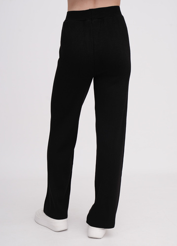 Фото ракурс 2 - Жіночі чорні штани EQUILIBRI артикул W391 051 200 Black FW2025