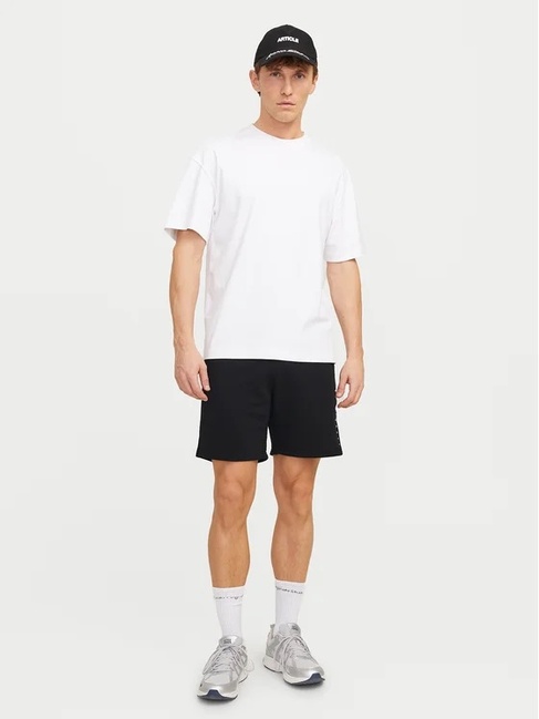 Чоловічі чорні шорти Jack & Jones артикул 12248831 Black SS2025 Фото ракурс 3 - Чоловічі чорні шорти Jack & Jones артикул 12248831 Black SS2025