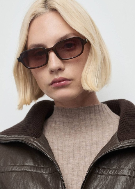 Женское бежевое платье Mango артикул 17067801 09 1 season Фото ракурс 3 - Женское бежевое платье Mango артикул 17067801 09 1 season