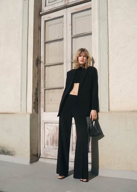 Жіночі чорні брюки Mango артикул 17024119 99 1 season Фото ракурс 1 - Жіночі чорні брюки Mango артикул 17024119 99 1 season