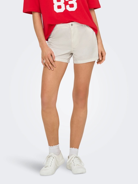 Женские белые шорты Only артикул 15341491 White SS2025 Фото ракурс 1 - Женские белые шорты Only артикул 15341491 White SS2025