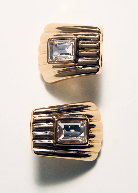 Жіночі золоті сережки Mango артикул 27021227 OR 2 season Фото ракурс 3 - Жіночі золоті сережки Mango артикул 27021227 OR 2 season