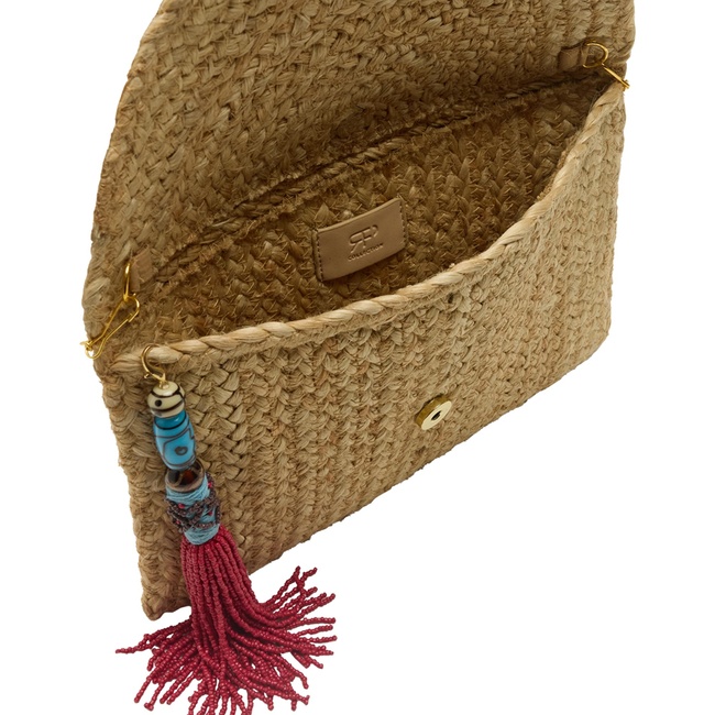 Женская золотая сумка Parfois артикул 233217 _GD FW2025 Фото ракурс 5 - Женская золотая сумка Parfois артикул 233217 _GD FW2025