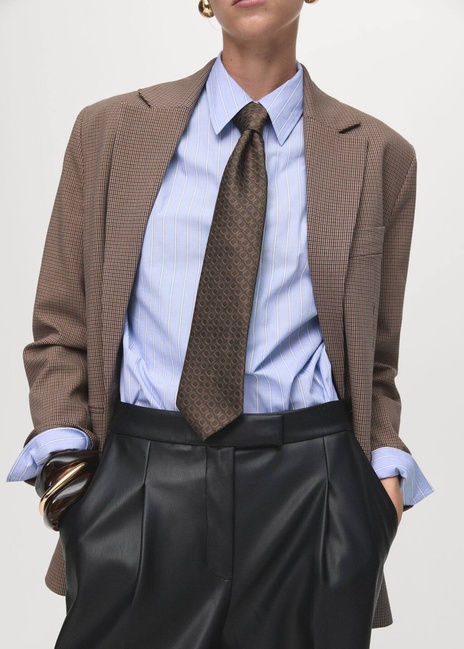 Фото ракурс 5 - Жіночі чорні брюки Mango артикул 17085976 99 1 season