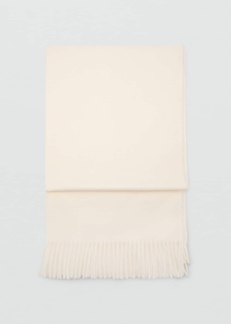 Фото ракурс 1 - Жіночий молочний шарф Mango артикул 17095145 05 1 season