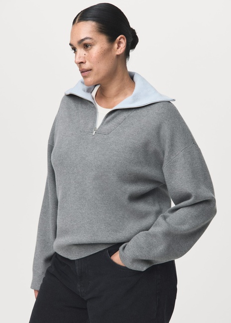 Фото ракурс 7 - Жіночий сірий джемпер Mango артикул 17007833 92 1 season