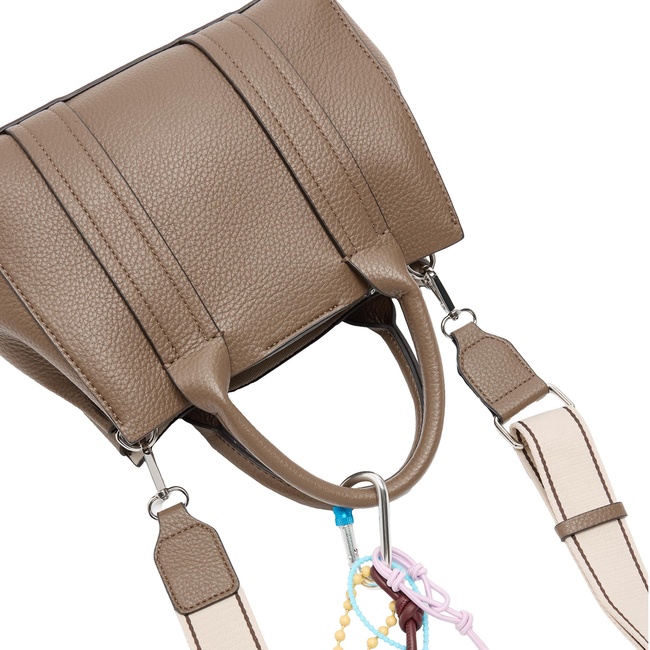 Жіноча коричнева сумка Parfois артикул 230584 _TU FW2025 Фото ракурс 3 - Жіноча коричнева сумка Parfois артикул 230584 _TU FW2025