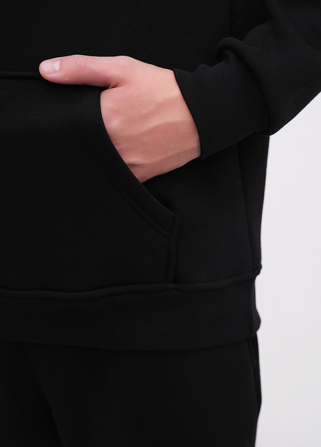 Фото ракурс 4 - Чоловіче чорнe худі EQUILIBRI артикул M232 002 000 Black FW2025