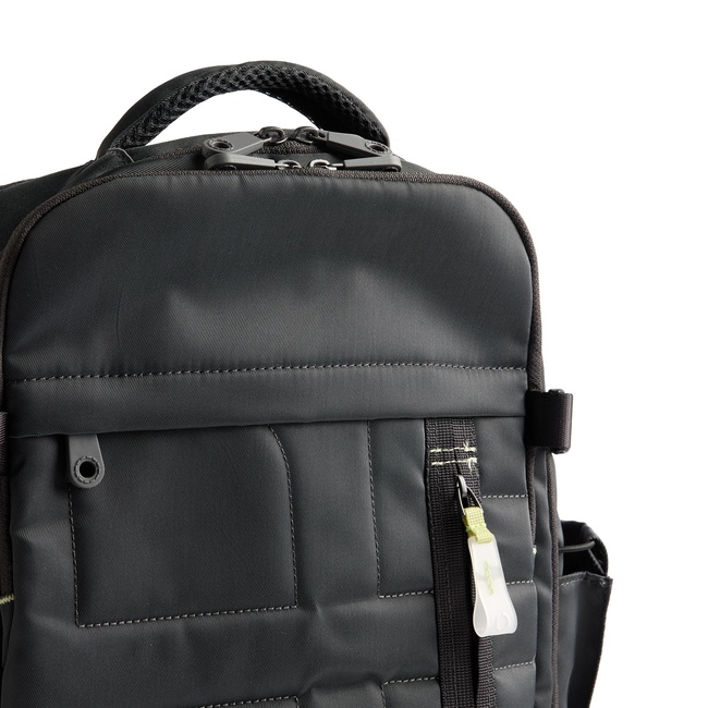 Женский серый рюкзак Parfois артикул 223983 _GY FW2025 Фото ракурс 3 - Женский серый рюкзак Parfois артикул 223983 _GY FW2025