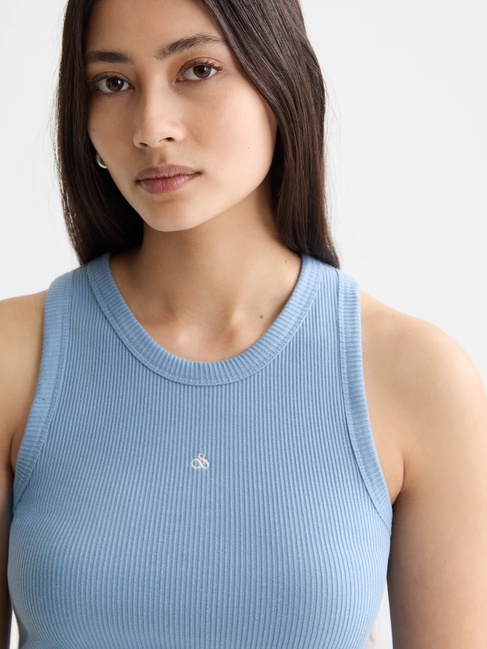 Фото ракурс 4 - Женская голубая майка SCOTCH & SODA артикул U9A00794T V441 FW2025