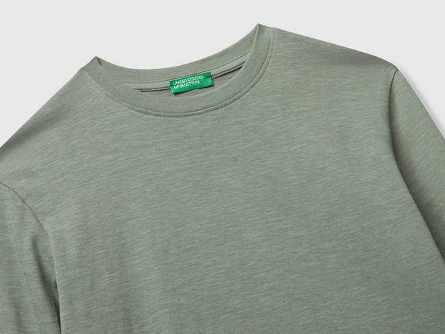 Зеленый лонгслив для мальчиков Benetton артикул 3TAMC10PV.G 075 25A Фото ракурс 3 - Зеленый лонгслив для мальчиков Benetton артикул 3TAMC10PV.G 075 25A