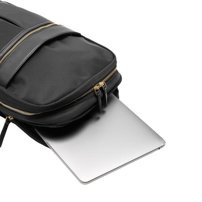 Фото ракурс 5 - Жіночий чорний рюкзак Parfois артикул 203973 _BK FW2025