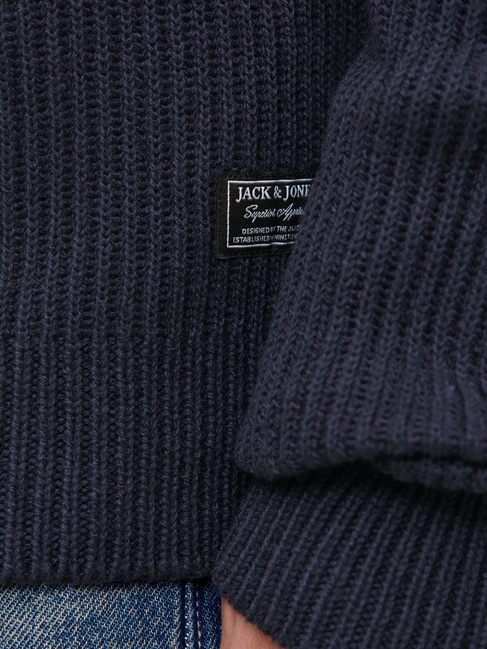 Мужской синий джемпер Jack & Jones артикул 12278916 Sky Captain FW2025 Фото ракурс 3 - Мужской синий джемпер Jack & Jones артикул 12278916 Sky Captain FW2025