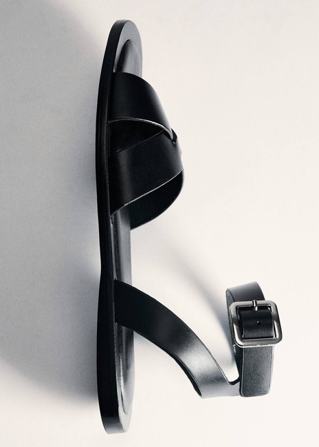 Жіночі чорні босоніжки Mango артикул 87057162 99 8 season Фото ракурс 5 - Жіночі чорні босоніжки Mango артикул 87057162 99 8 season