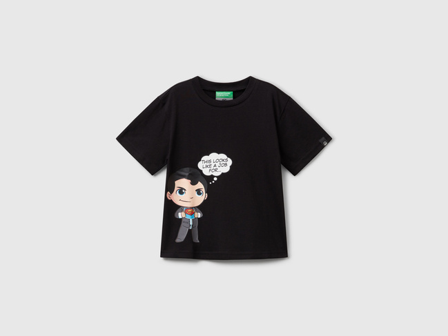 Черная футболка для мальчиков Benetton артикул 3JERG10JX.P 100 25A Фото ракурс 1 - Черная футболка для мальчиков Benetton артикул 3JERG10JX.P 100 25A