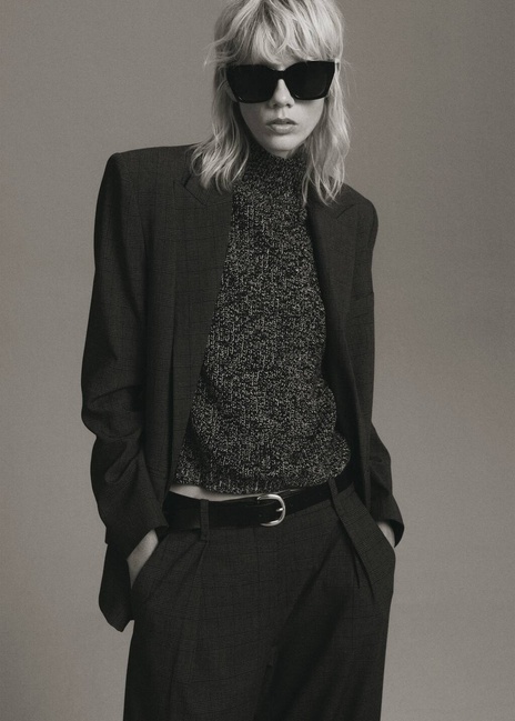 Фото ракурс 1 - Женский черный джемпер Mango артикул 17007815 99 1 season