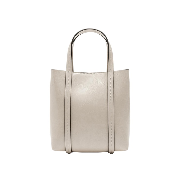 Фото ракурс 2 - Жіноча молочна сумка Parfois артикул 233515 _EC FW2025