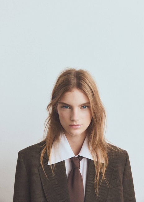 Женский коричневый пиджак Mango артикул 27071323 30 2 season Фото ракурс 4 - Женский коричневый пиджак Mango артикул 27071323 30 2 season