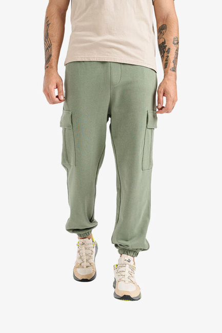 Фото ракурс 1 - Мужские зелёные штаны Jack & Jones артикул 12263074 Agave Green FW2024