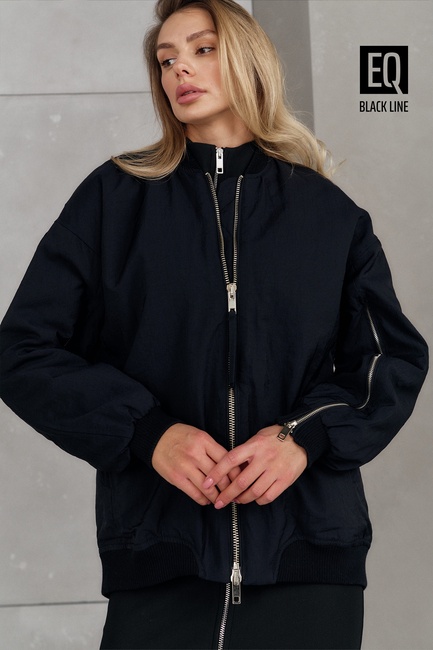 Женская черная куртка EQUILIBRI артикул BW175002 000 Black FW2025 Фото ракурс 6 - Женская черная куртка EQUILIBRI артикул BW175002 000 Black FW2025