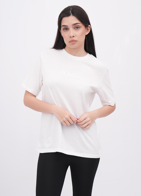 Жіноча біла футболка EQUILIBRI артикул W213 097 000 White FW2025 Фото ракурс 1 - Жіноча біла футболка EQUILIBRI артикул W213 097 000 White FW2025