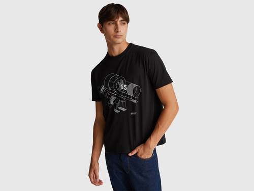 Фото ракурс 1 - Чоловіча чорна футболка Benetton артикул 3I1XU1096 926 25A